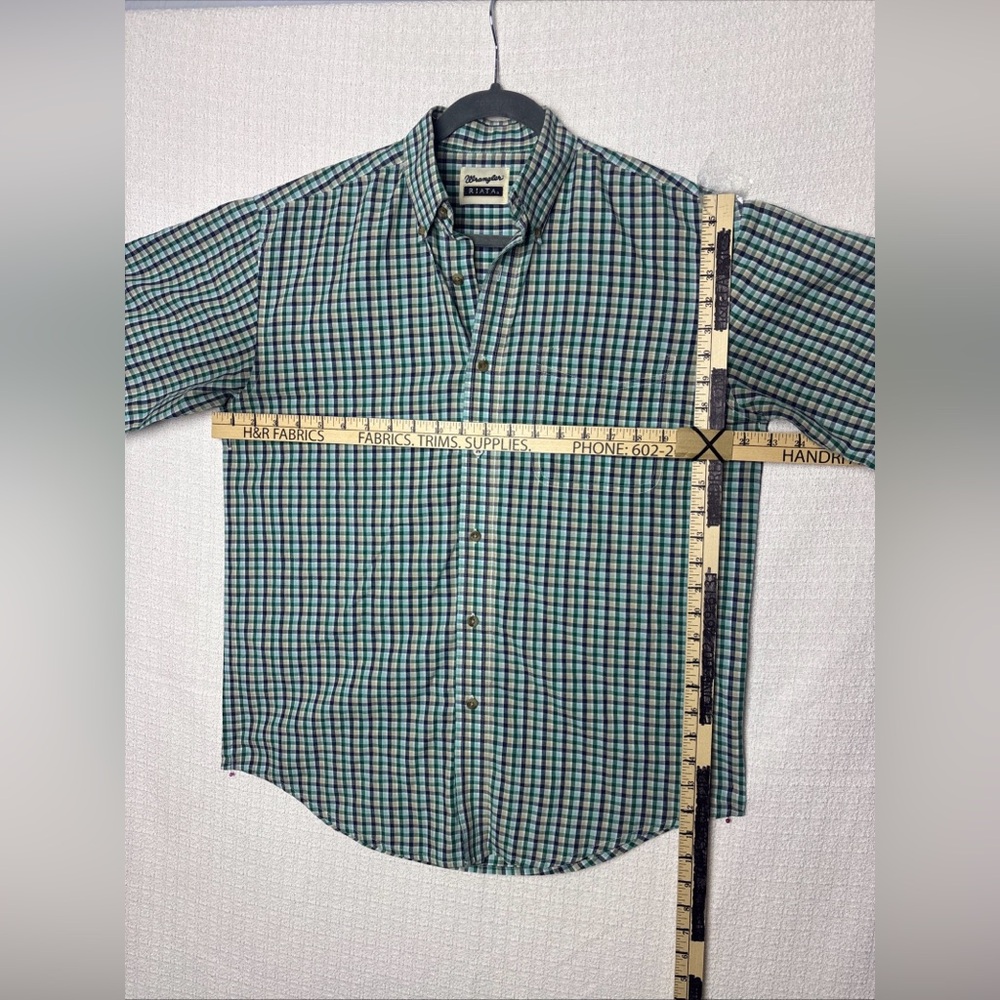 Wrangler Blue and White Casual Button Down Shirt with Classic Plaid - Picture 6 of 8